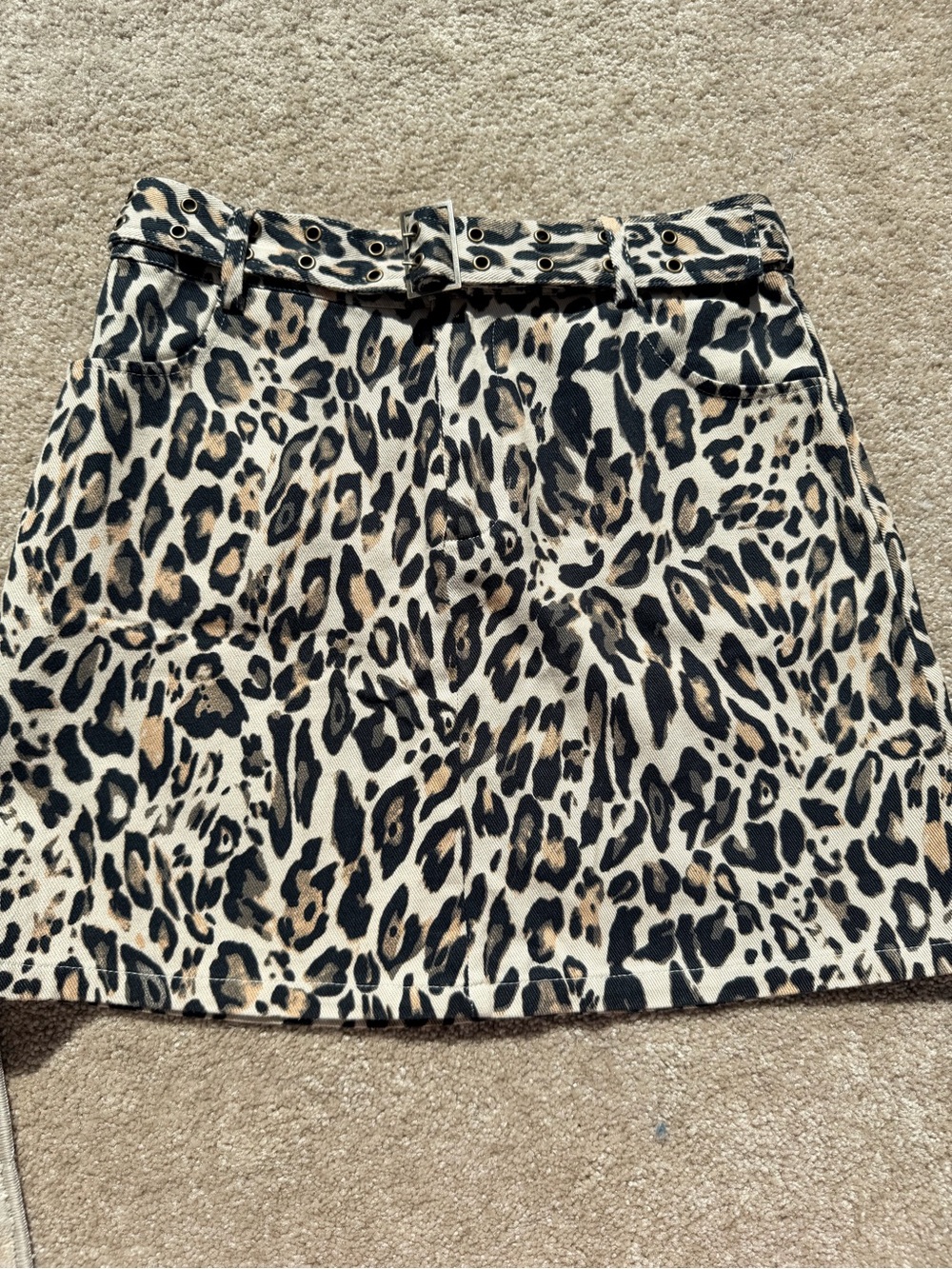 Francesca’s Cheetah Print Mini Skirt With Belt – Size Small